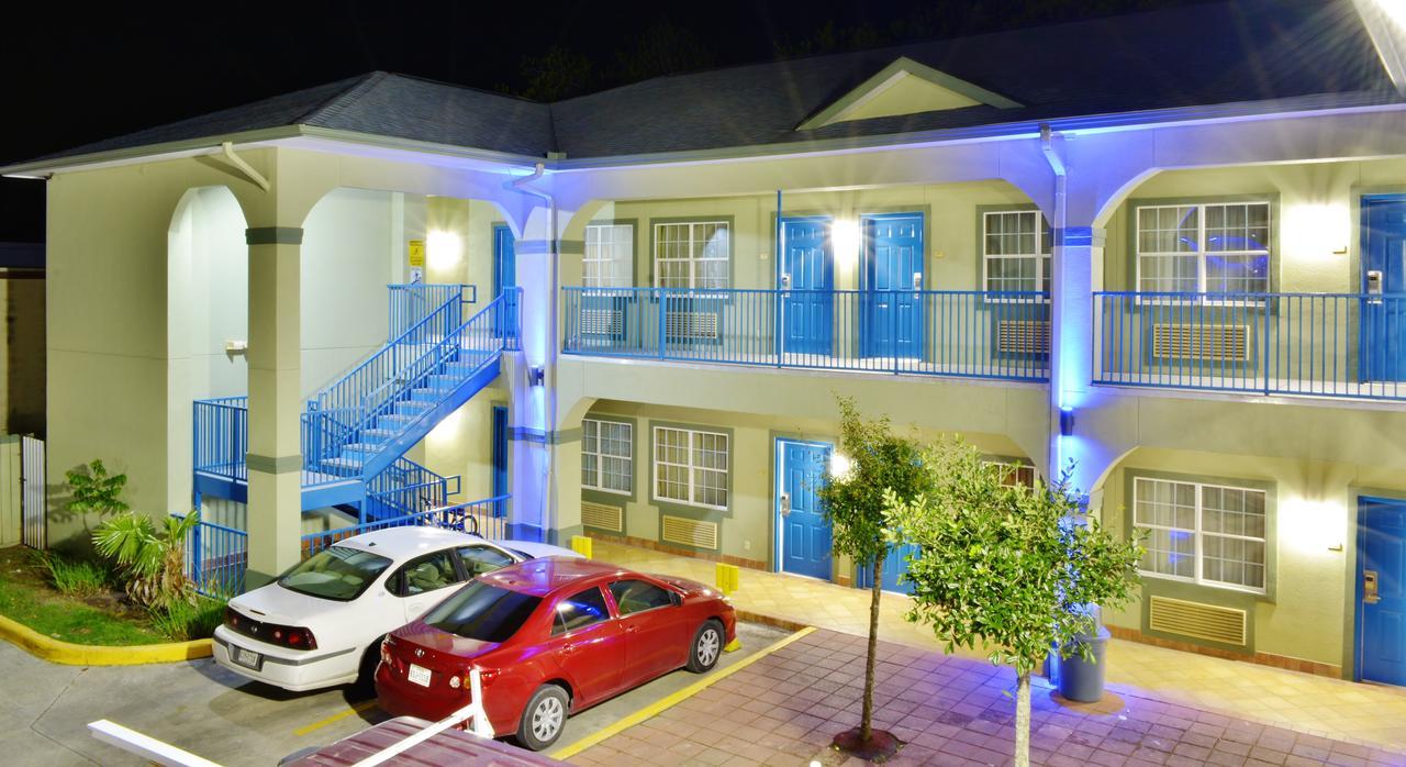 Scottish Inn And Suites Alvin Exterior foto